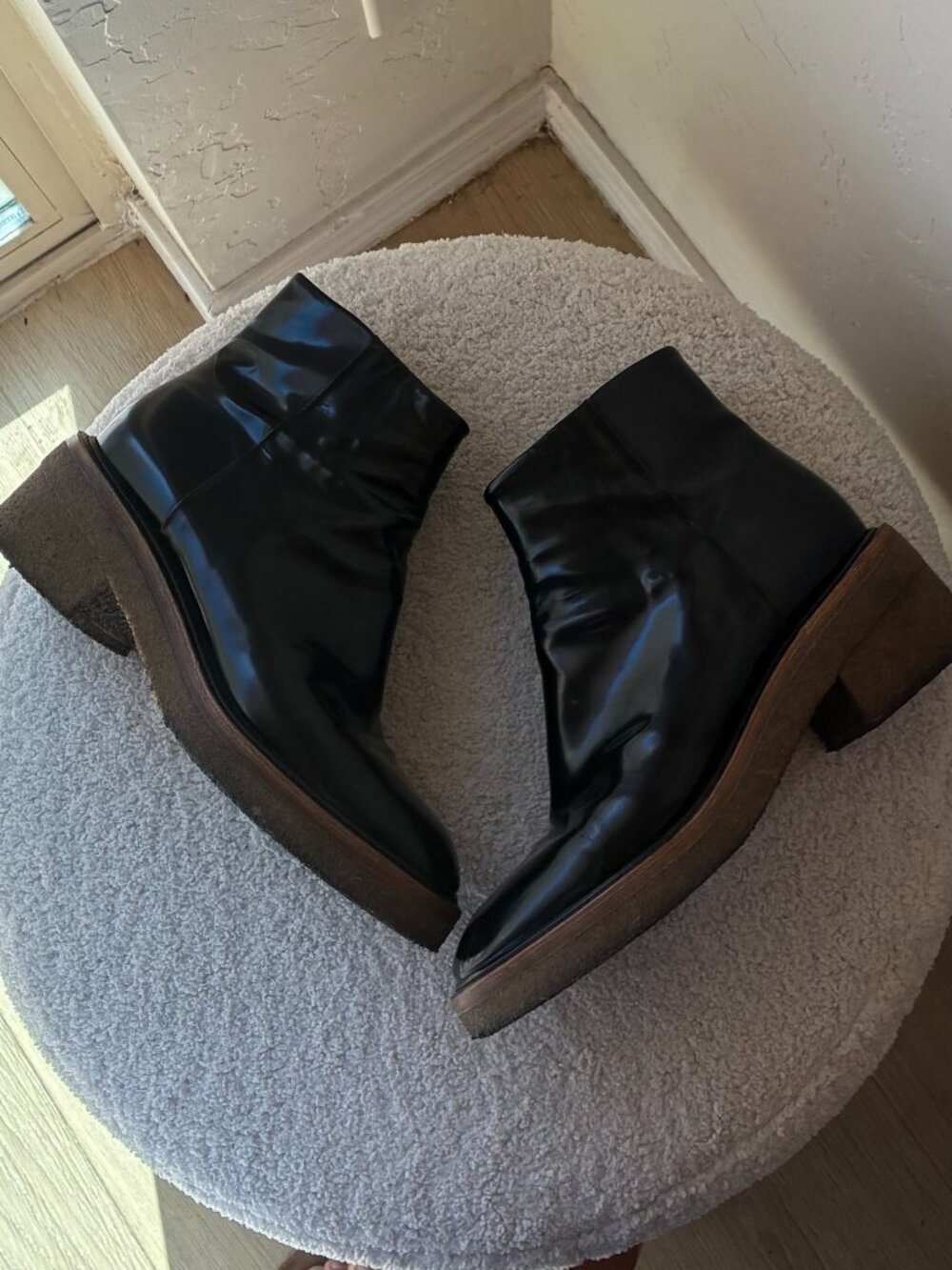 Dries Van Noten Donna Black Patent Ankle Boots with Gum Sole
